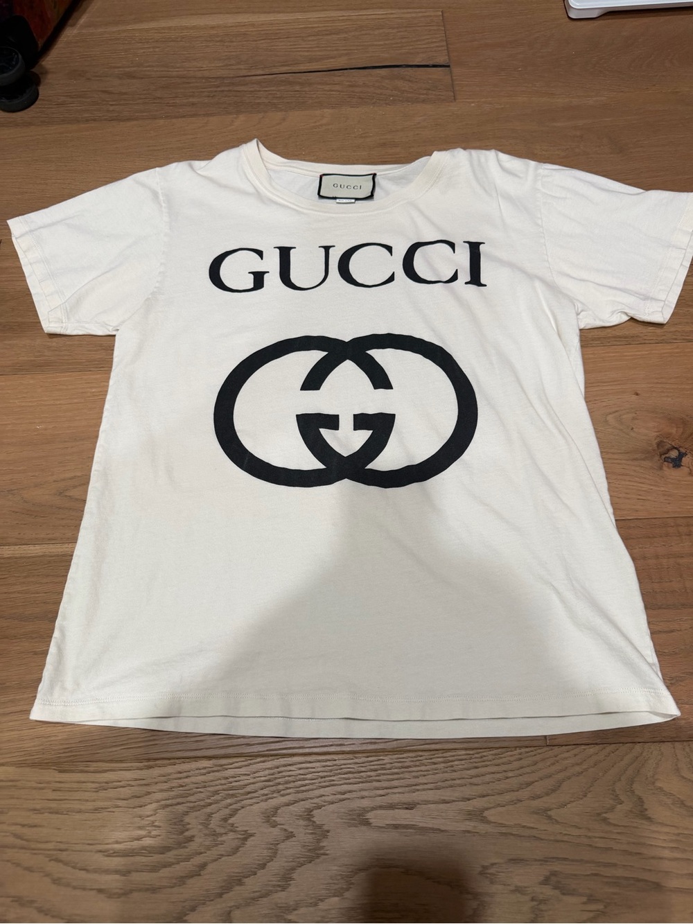 Gucci Cream T-Shirt with Black Logo